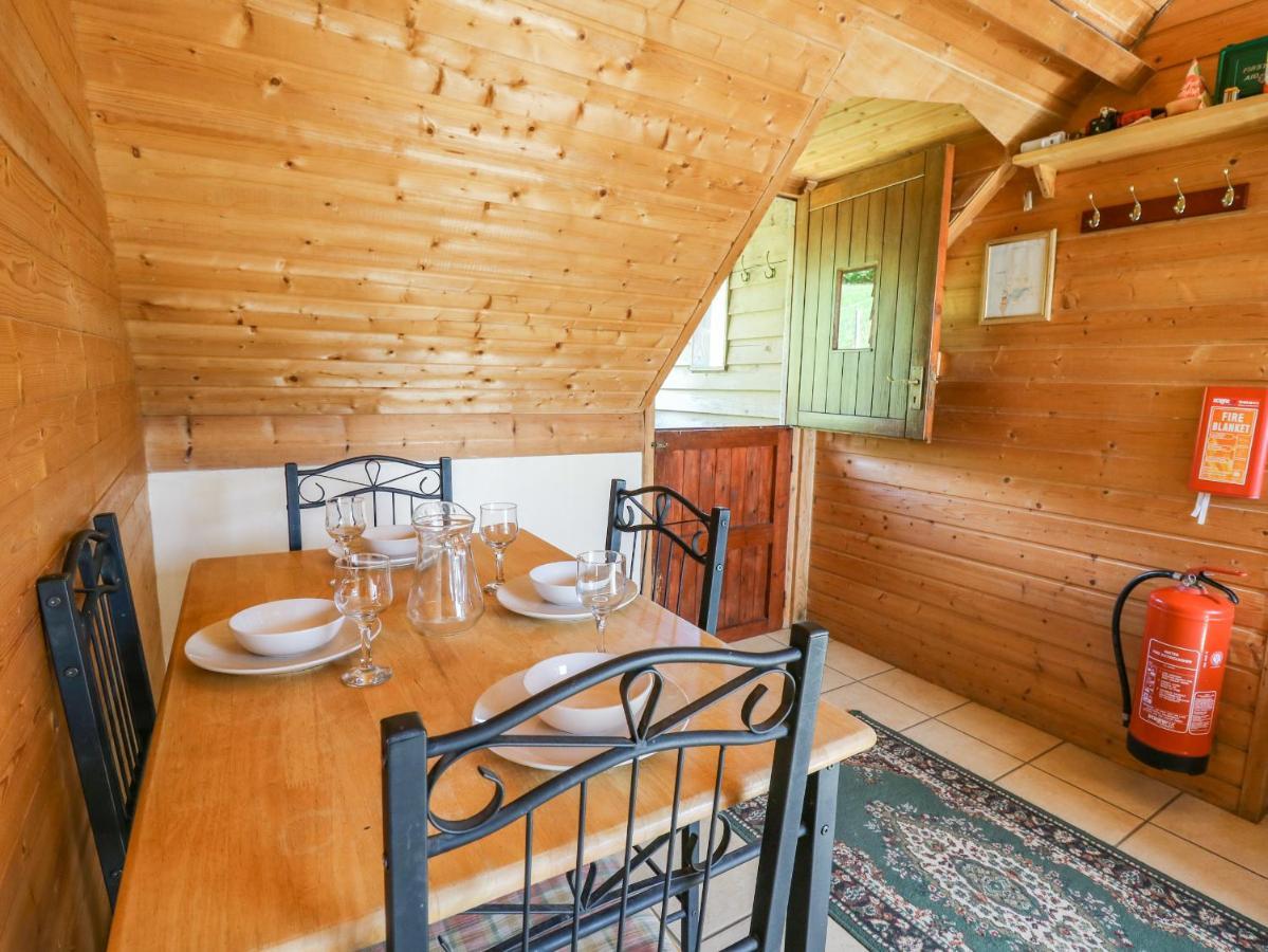 The Loft Apartment Llangunllo Exterior photo
